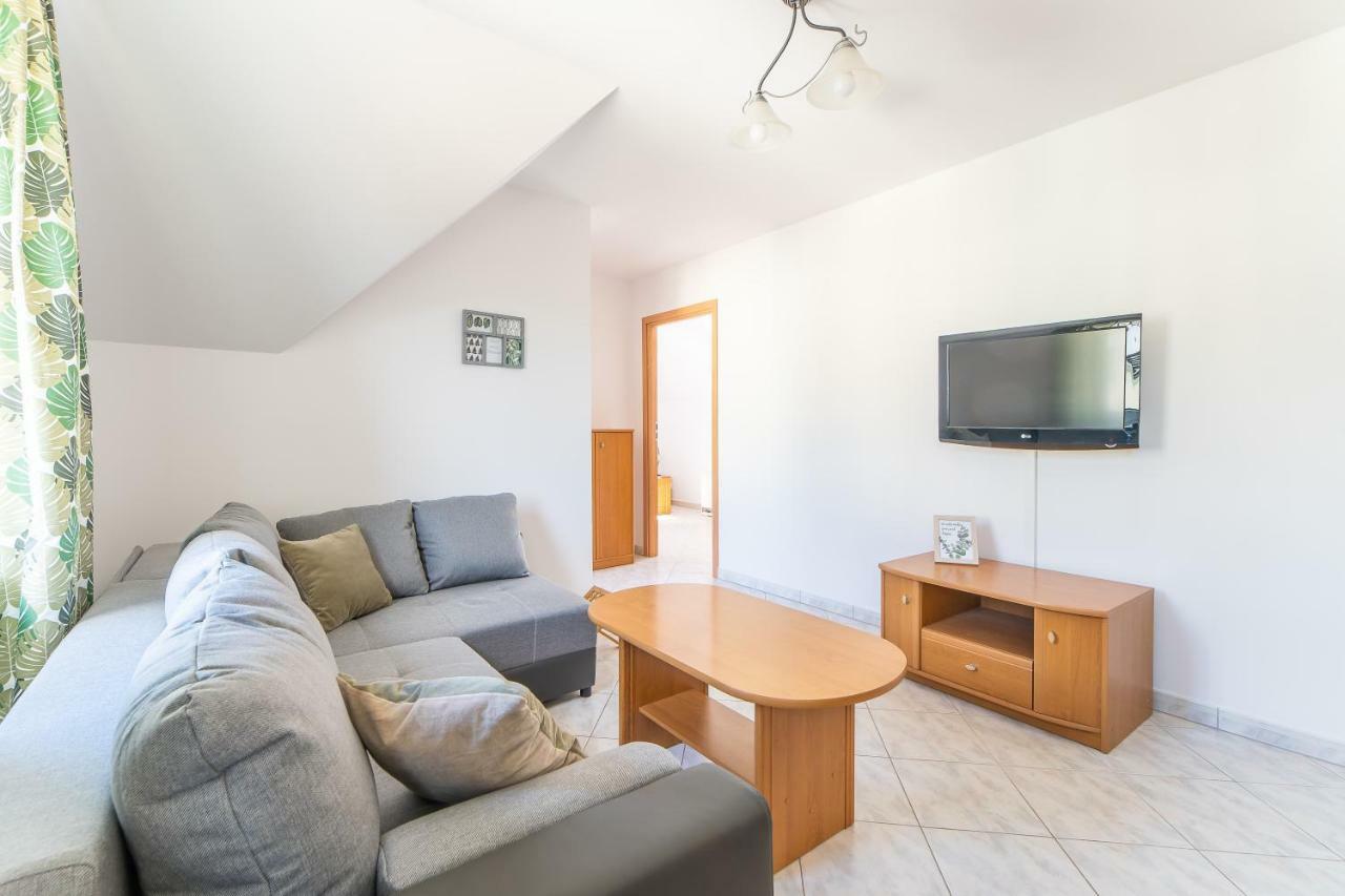 3-Bedroom Apartment Plac Neptuna By Noclegi Renters Мендзыздрое Экстерьер фото