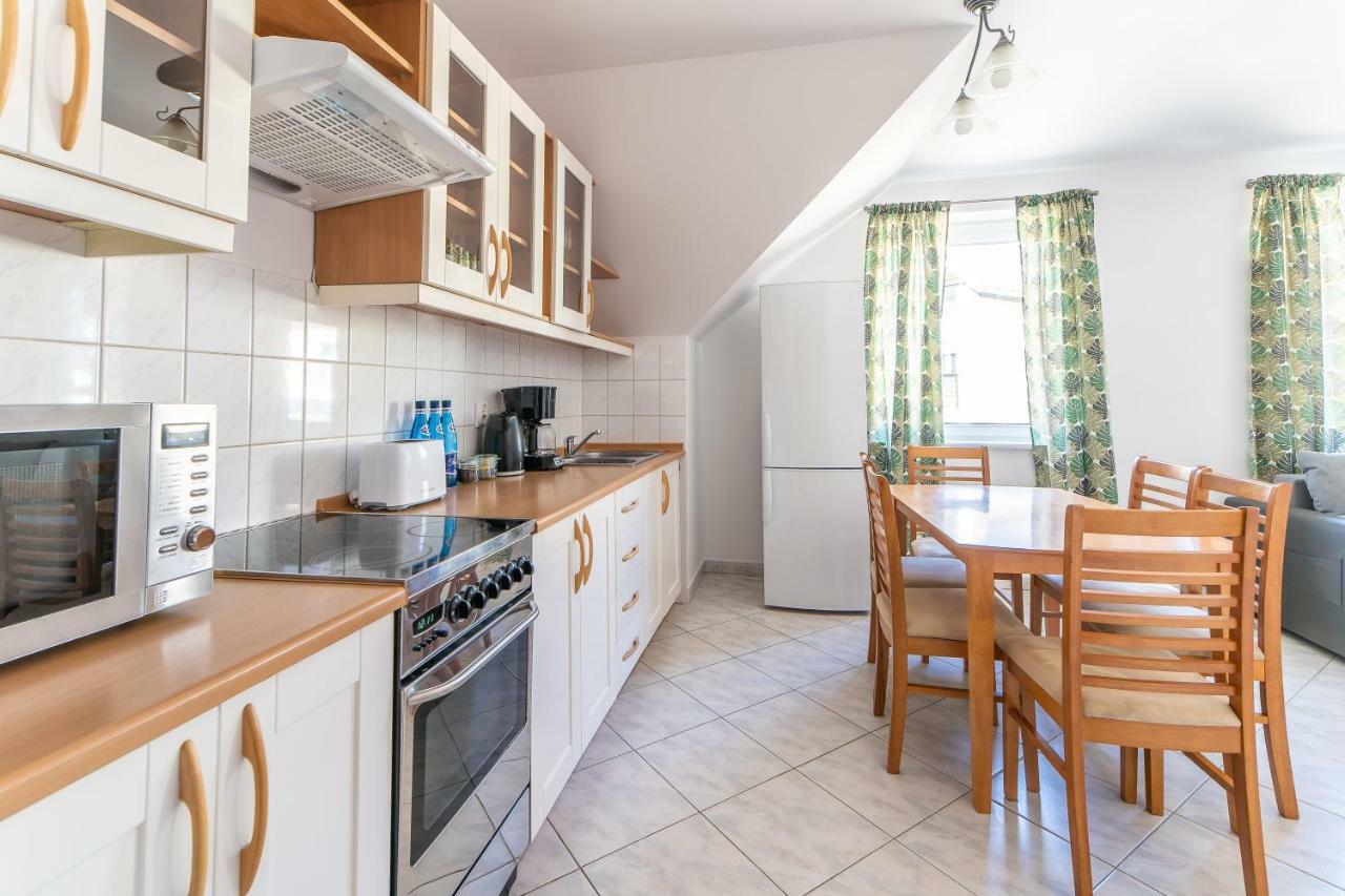 3-Bedroom Apartment Plac Neptuna By Noclegi Renters Мендзыздрое Экстерьер фото