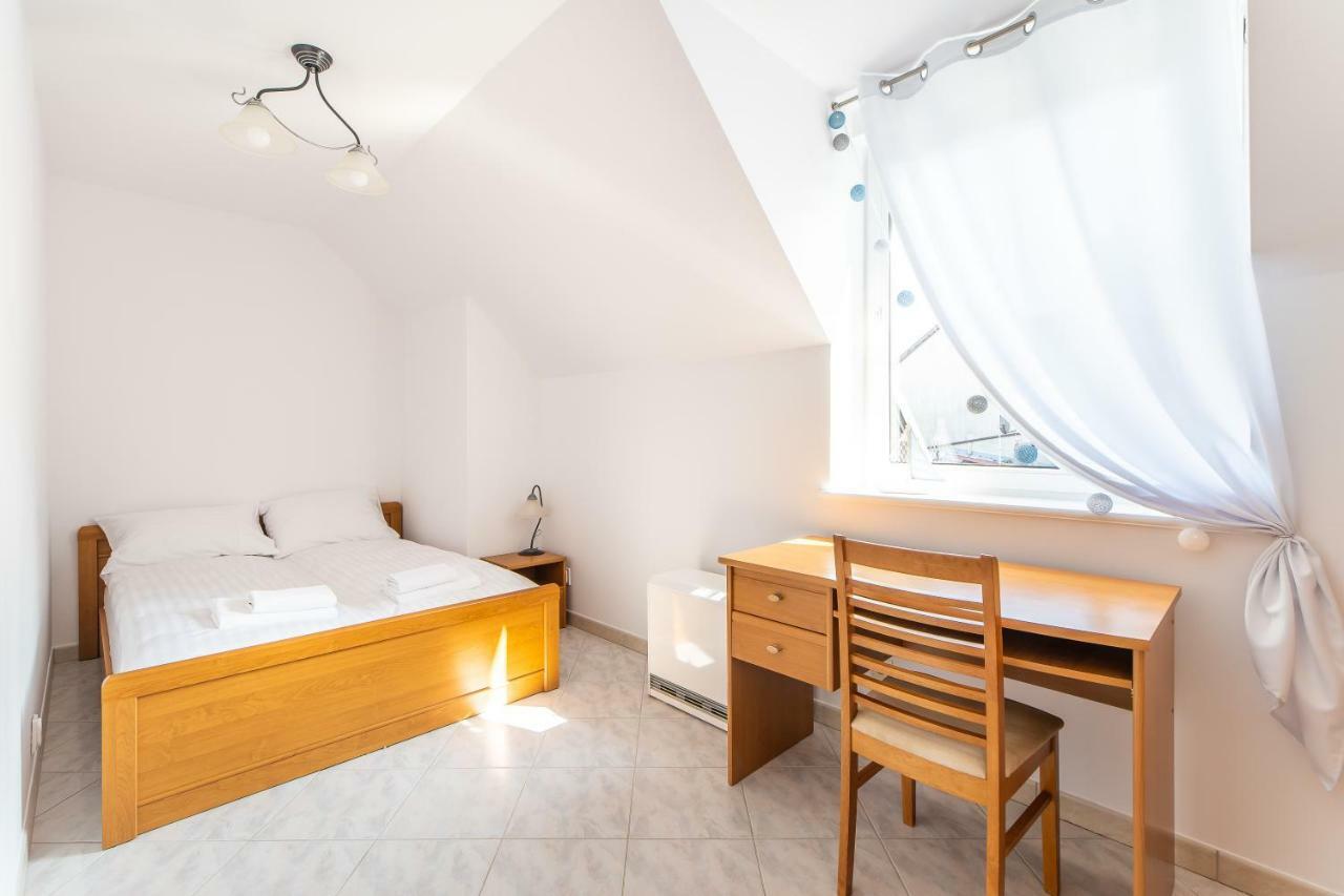 3-Bedroom Apartment Plac Neptuna By Noclegi Renters Мендзыздрое Экстерьер фото